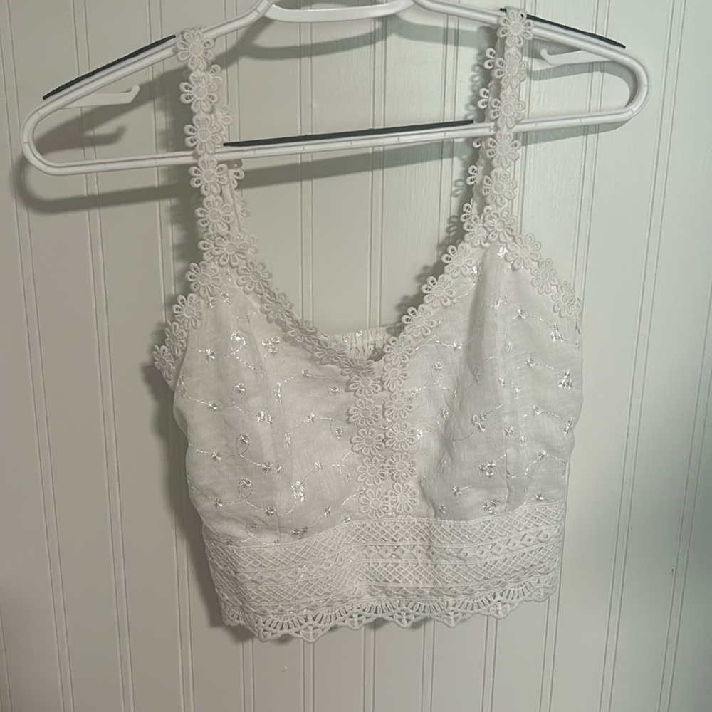 SHEIN White Floral Crop Top